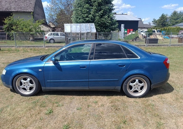 Audi A4 cena 10999 przebieg: 320000, rok produkcji 2001 z Ryn małe 137